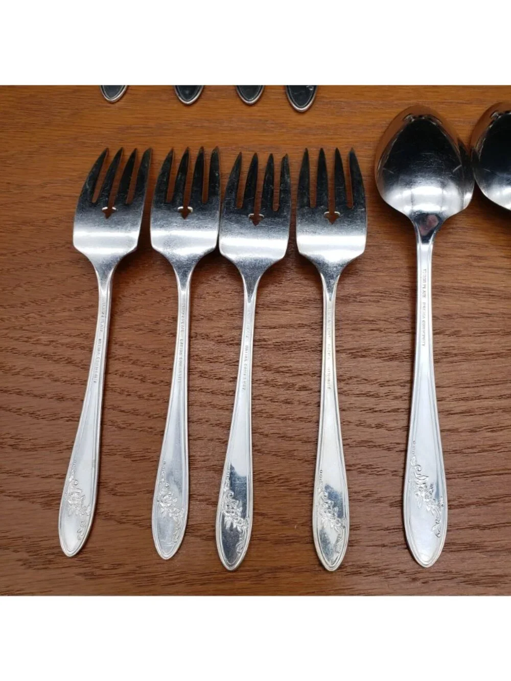 Tudor Plate Queen Bess II Flatware Set 4 Place Settings 20 Pc Oneida Silverplate